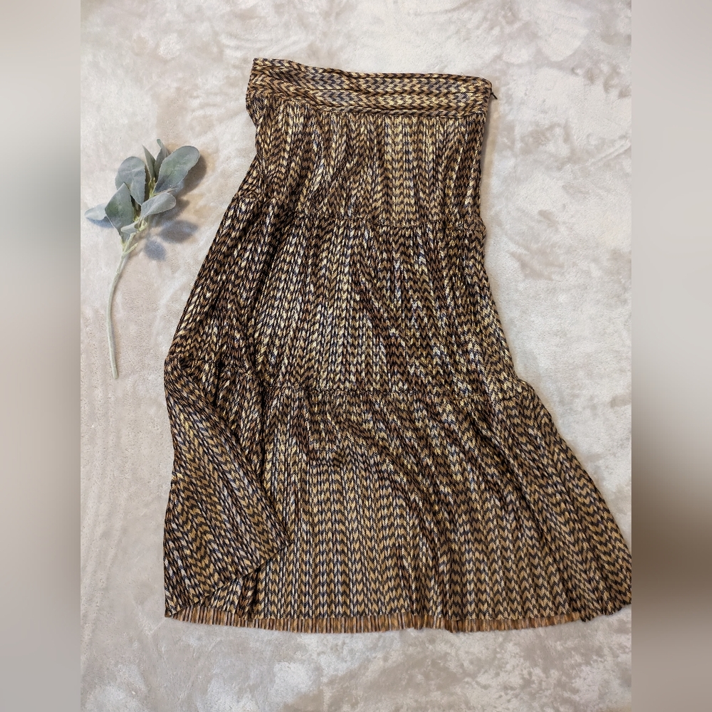 Holiday party skirt, high waisted